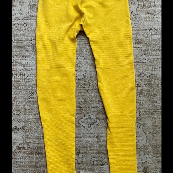 Alphalete Revival Leggins in Yellow - Picture 3 of 5